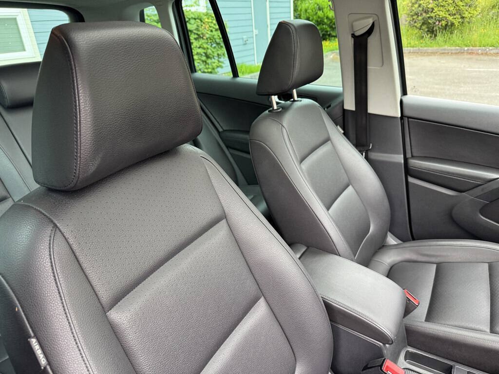 Used 2016 Volkswagen Tiguan SE AWD/4WD image 18