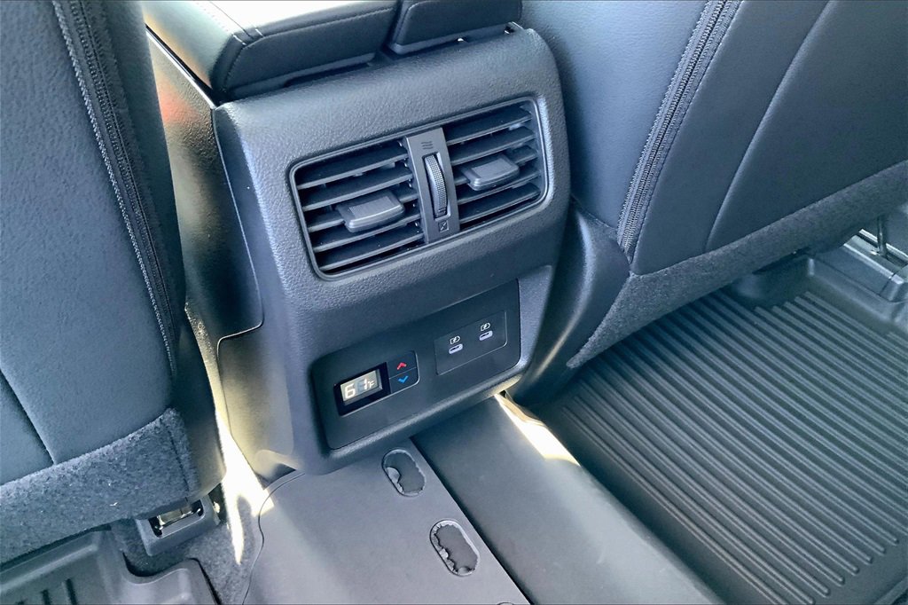 New 2025 Nissan Rogue SL w/ Tech Package image 14