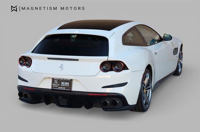 Used 2017 Ferrari GTC4Lusso AWD/4WD image 9