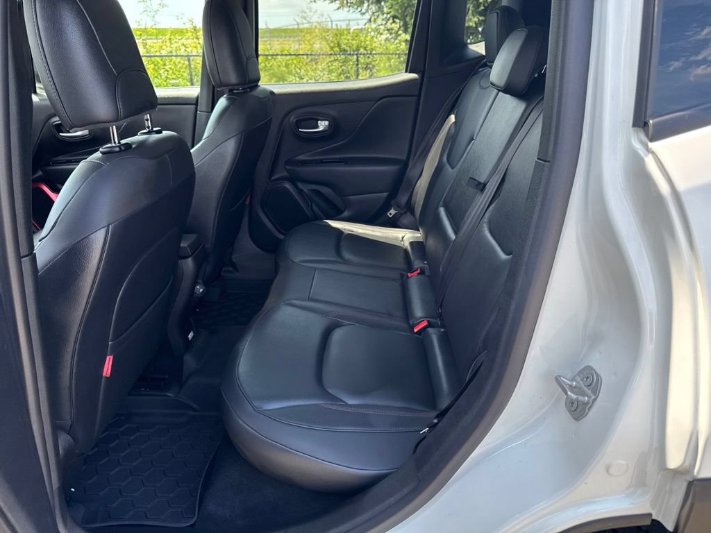 Used 2022 Jeep Renegade Trailhawk AWD/4WD image 14