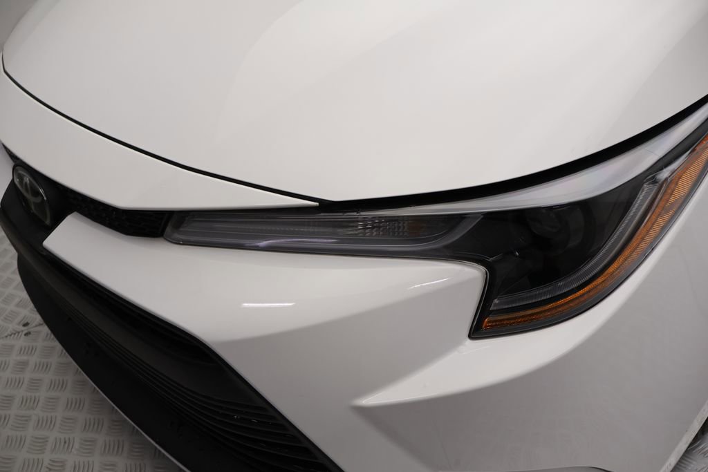 Certified 2023 Toyota Corolla LE FWD image 3