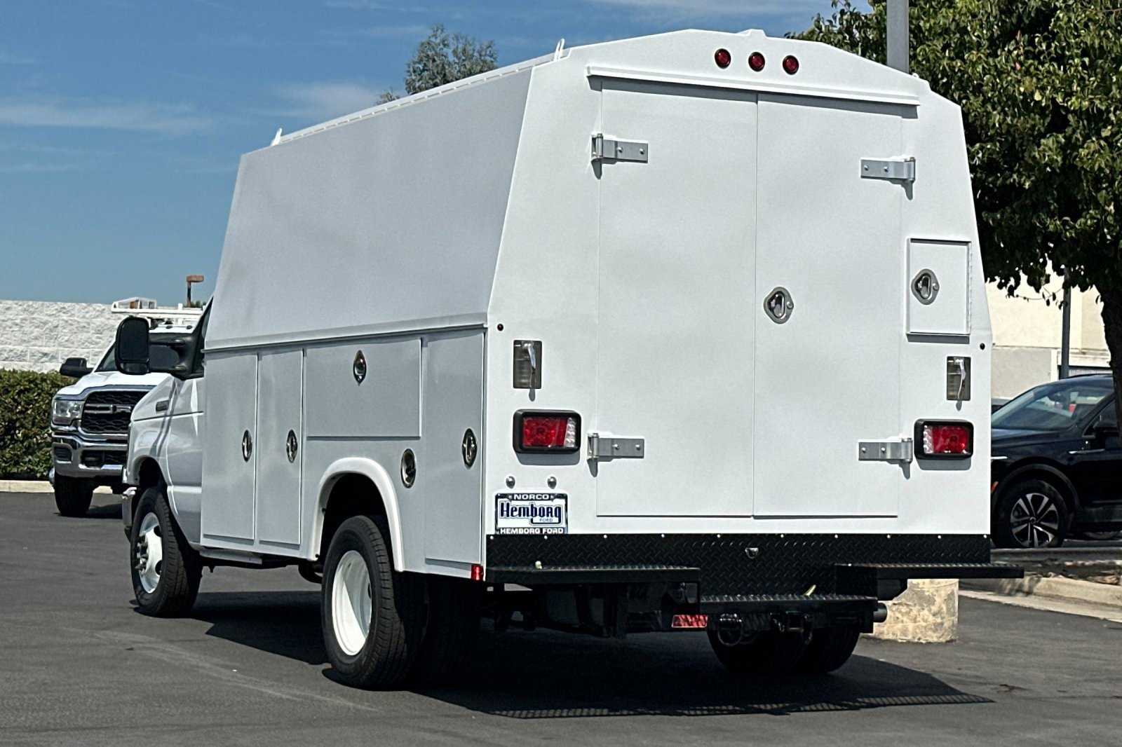 New 2025 Ford E-350 and Econoline 350 Super Duty w/ Power Equipment Group image 6