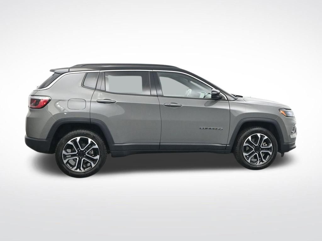 Used 2024 Jeep Compass Limited image 4