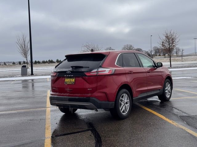 Used 2022 Ford Edge SEL w/ Convenience Package AWD/4WD image 3