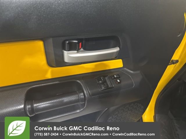 Used 2007 Toyota FJ Cruiser 4WD image 13