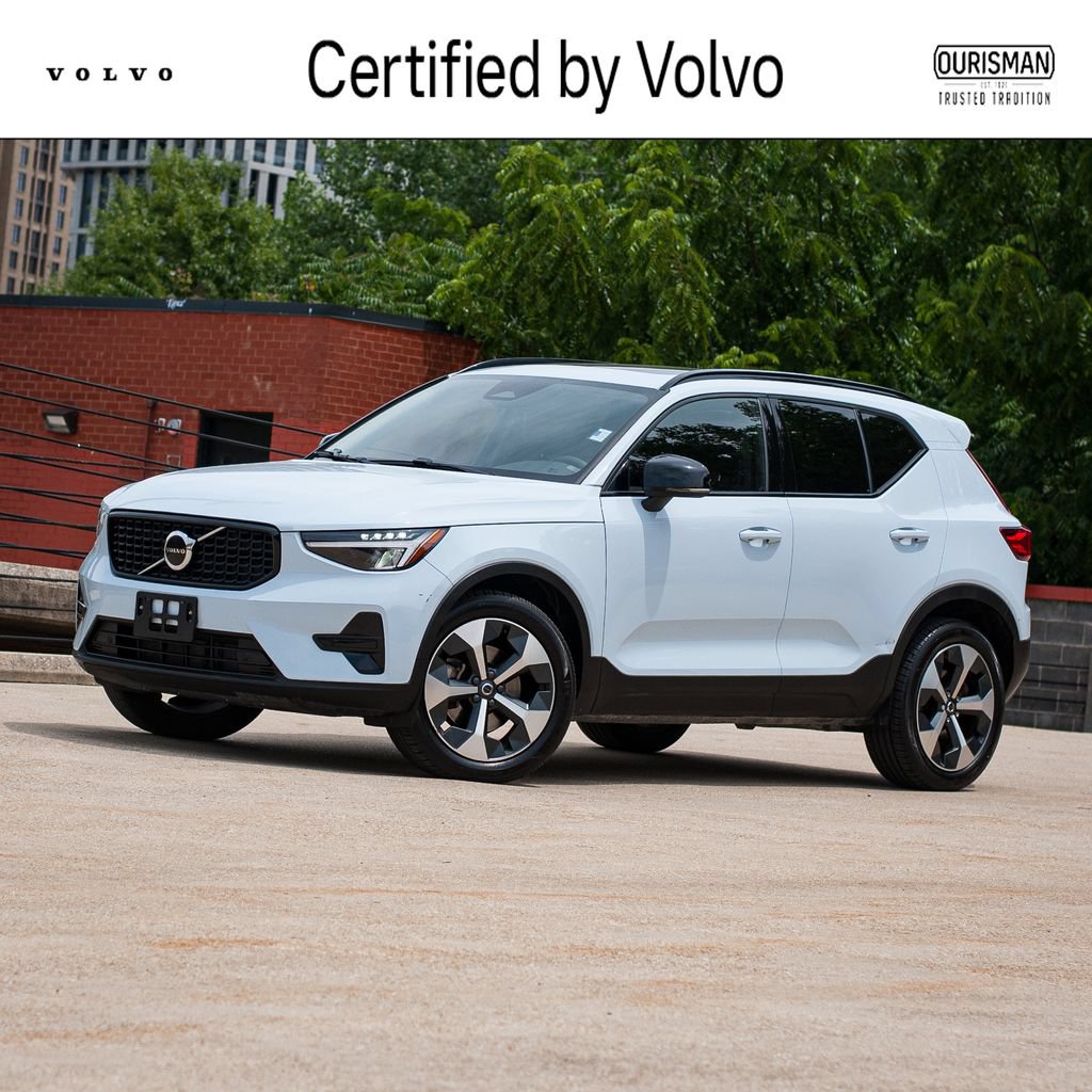 Certified 2024 Volvo XC40 B5 Core AWD/4WD image 1