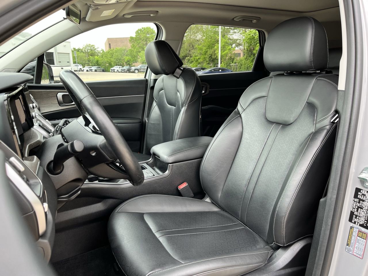 Used 2023 Kia Sorento S w/ Panoramic Sunroof Package AWD/4WD image 23