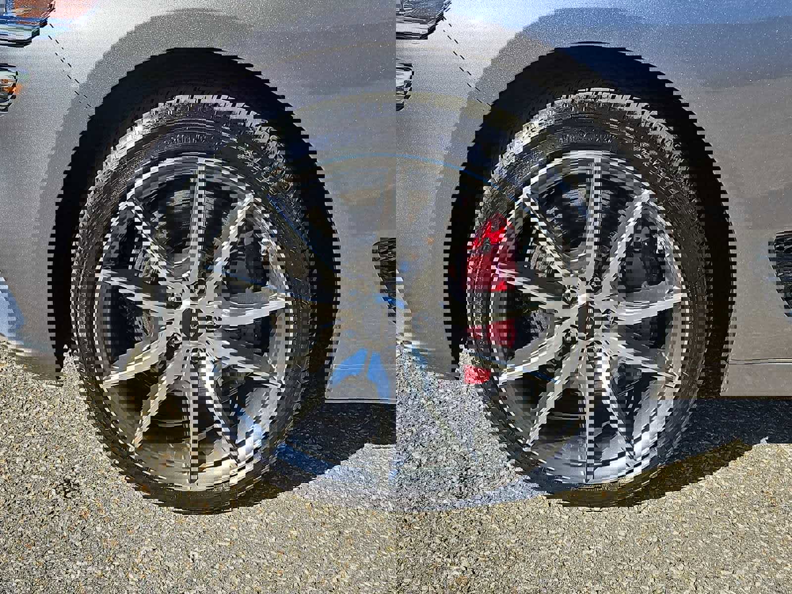 Used 2025 Genesis G70 2.5T image 2