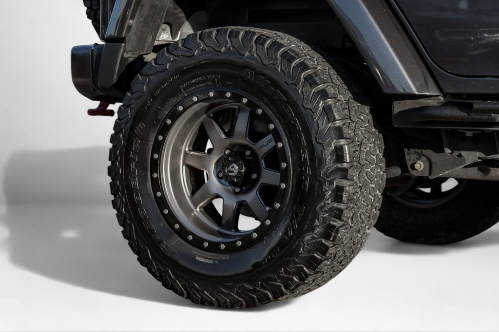 Used 2017 Jeep Wrangler Unlimited Rubicon image 59