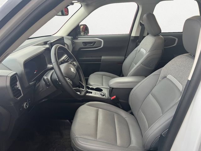 Used 2025 Ford Bronco Sport Badlands image 9