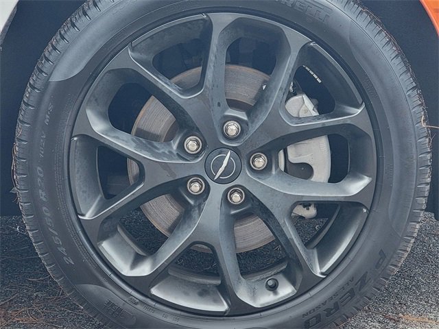 Certified 2024 Chrysler Pacifica Touring-L w/ S Appearance Package image 17