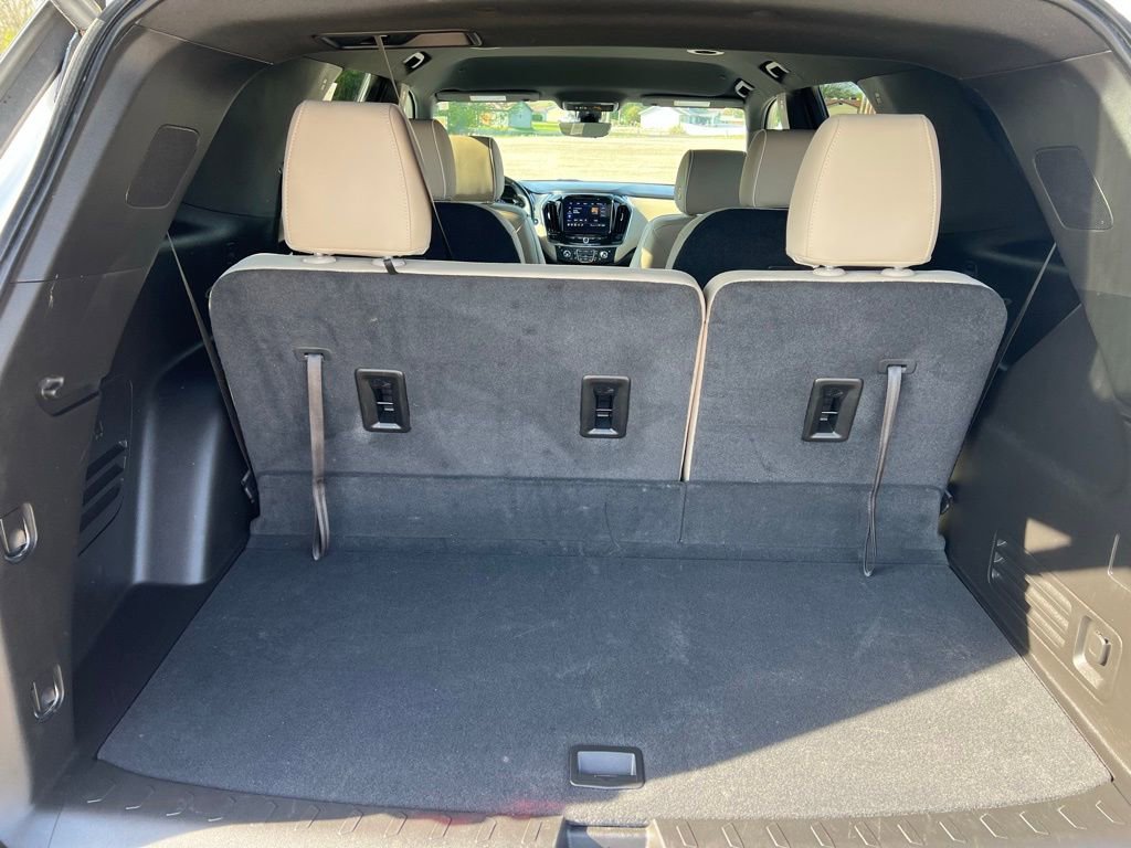 Used 2023 Chevrolet Traverse Premier AWD/4WD image 21