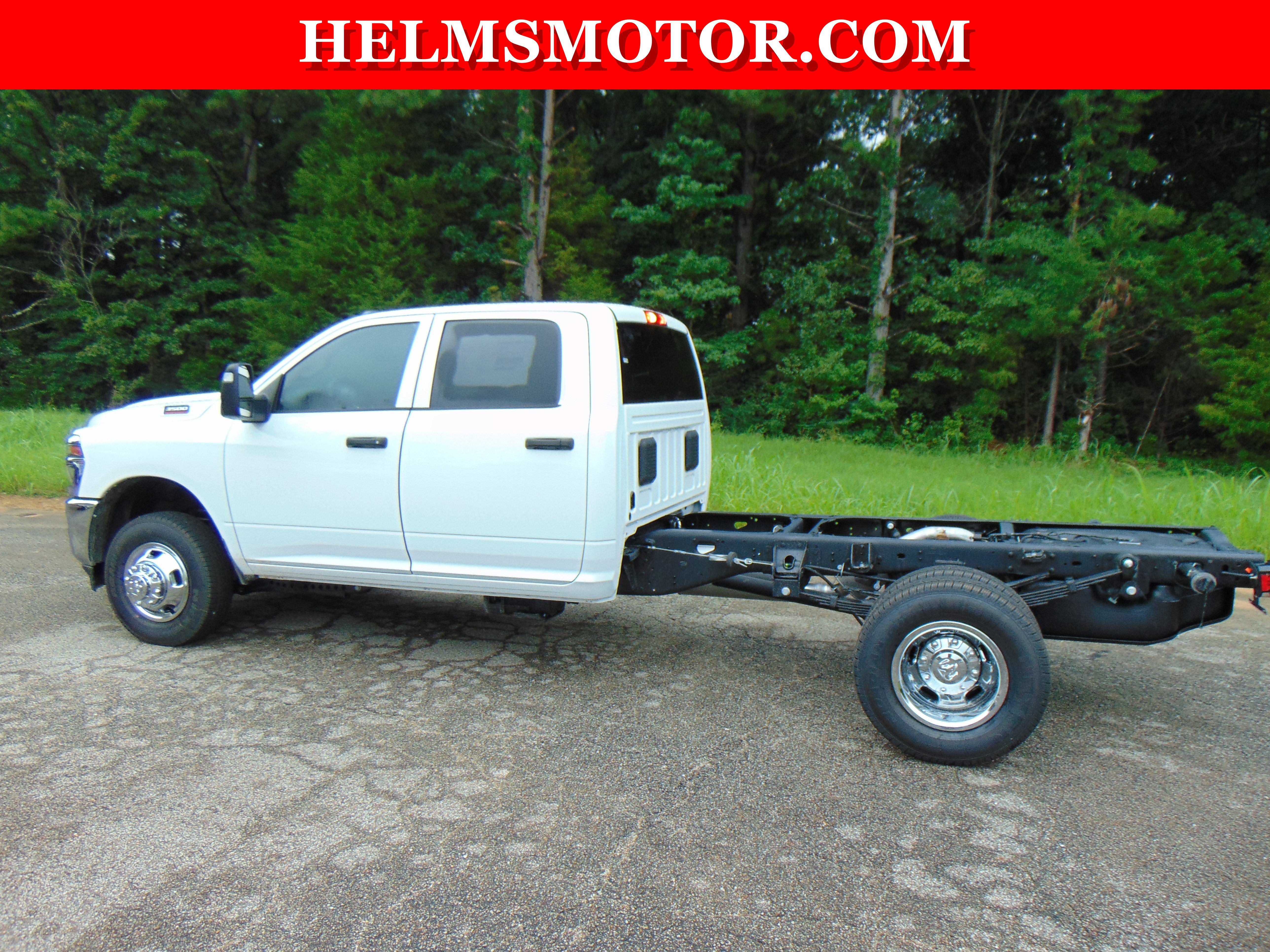 New 2026 RAM 3500 Tradesman w/ Chrome Appearance Group A AWD/4WD image 5