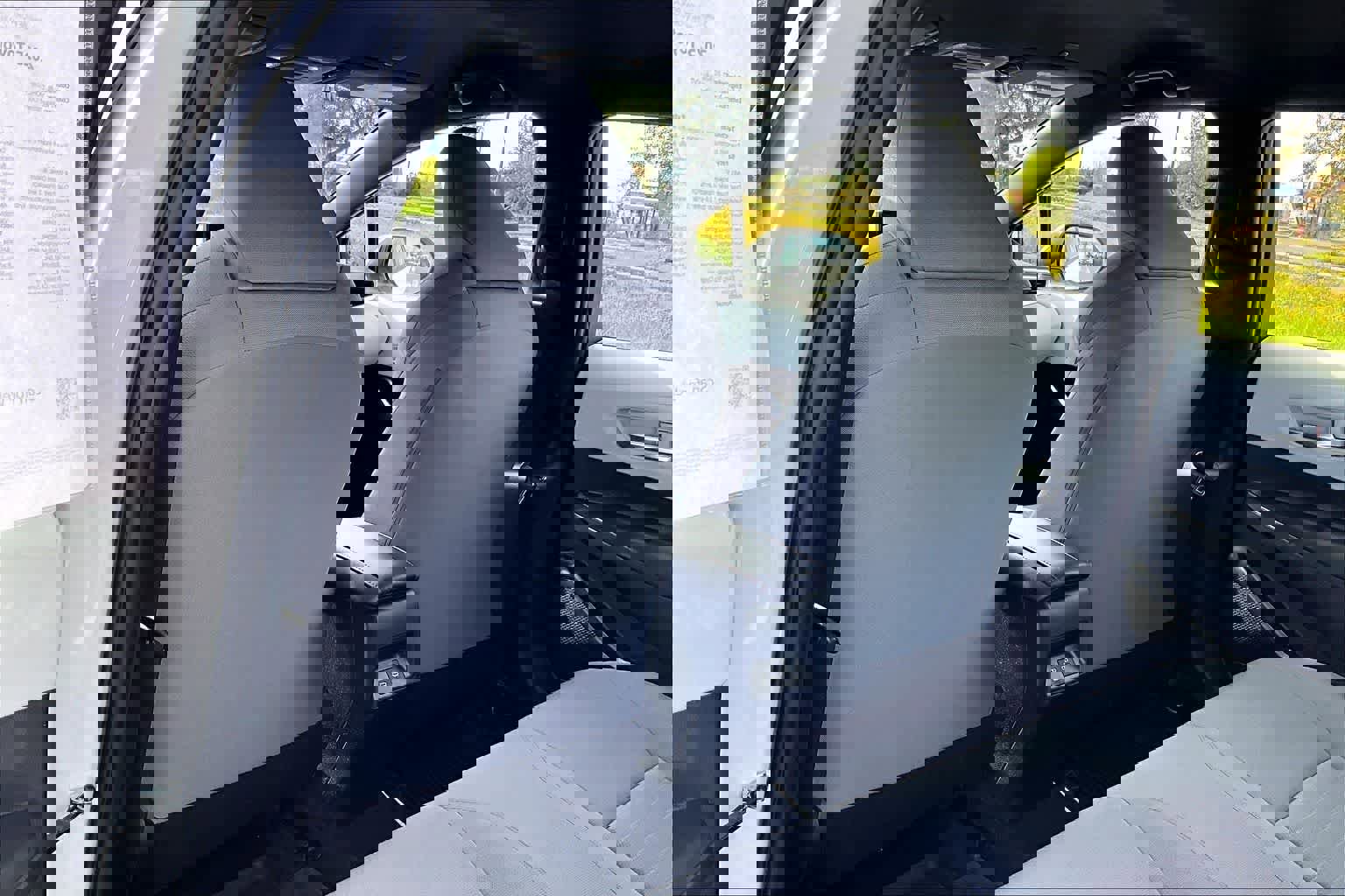 Used 2025 Toyota Corolla SE FWD image 12