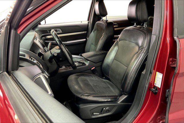 Used 2018 Ford Explorer XLT w/ Equipment Group 202A image 24