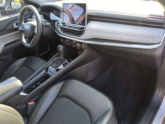 Used 2024 Jeep Compass Latitude image 14