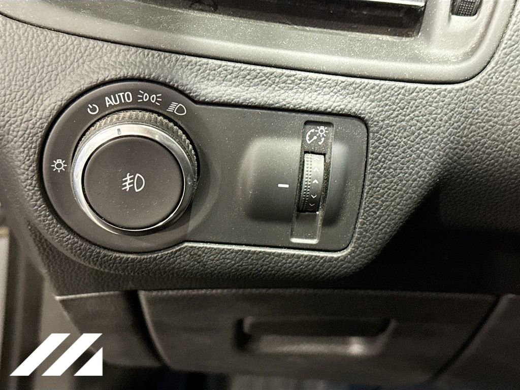 Used 2017 Buick Envision Essence FWD image 10