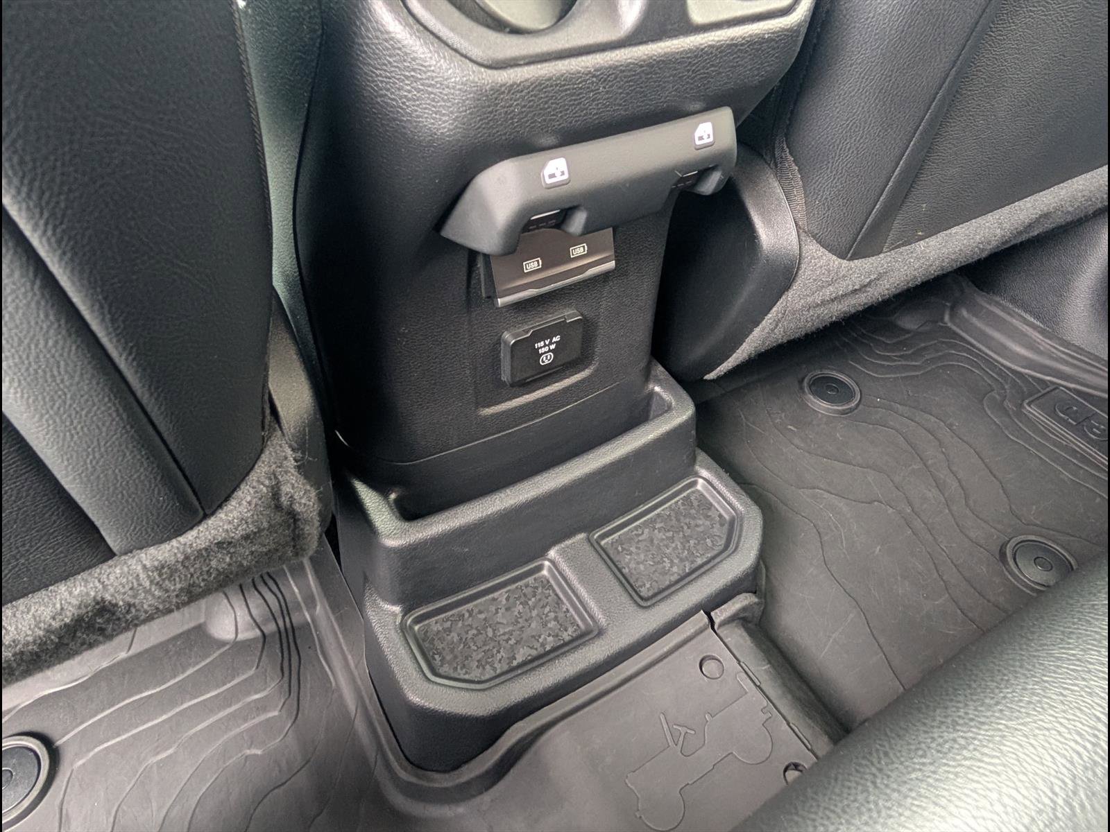 Used 2023 Jeep Wrangler Unlimited Sahara w/ Cold Weather Group image 18