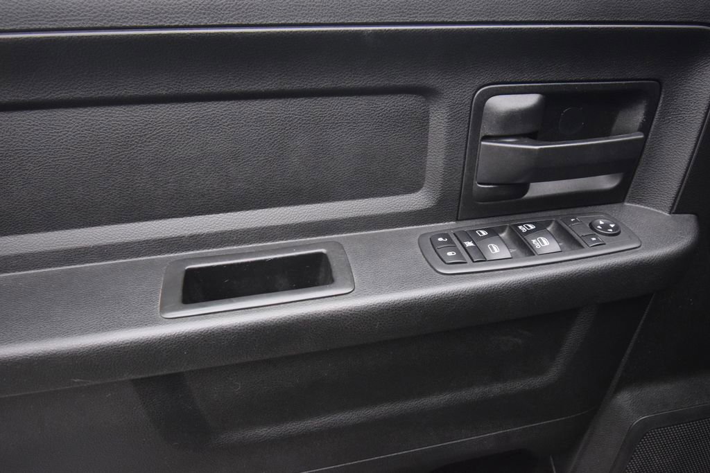 Used 2018 RAM 2500 Tradesman w/ Chrome Appearance Group image 27