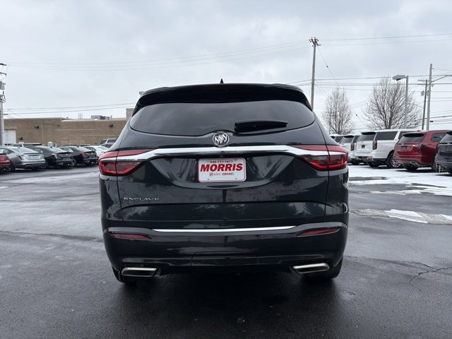 Used 2021 Buick Enclave Essence w/ Sound and Sites Package image 4