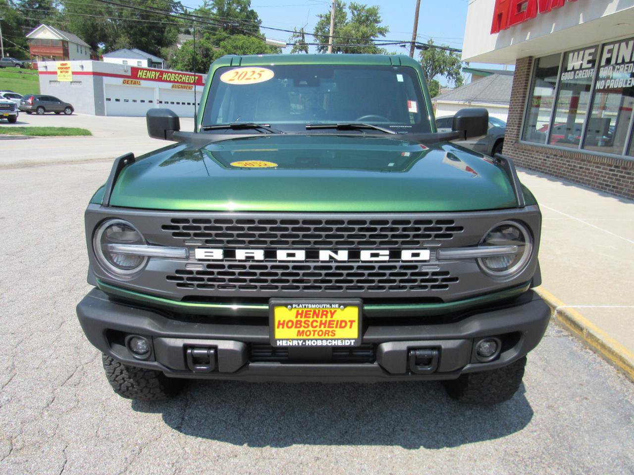 Used 2025 Ford Bronco Badlands AWD/4WD image 2