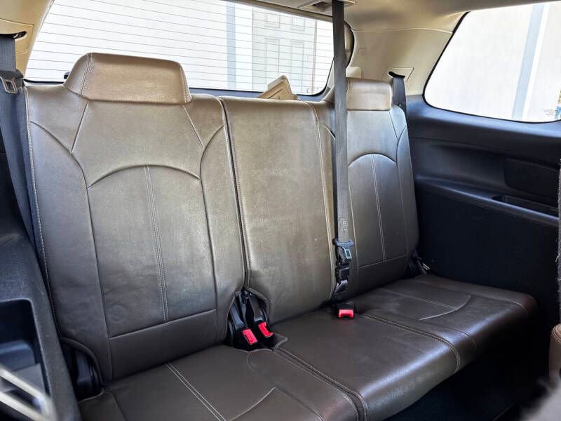 Used 2016 GMC Acadia SLT image 17