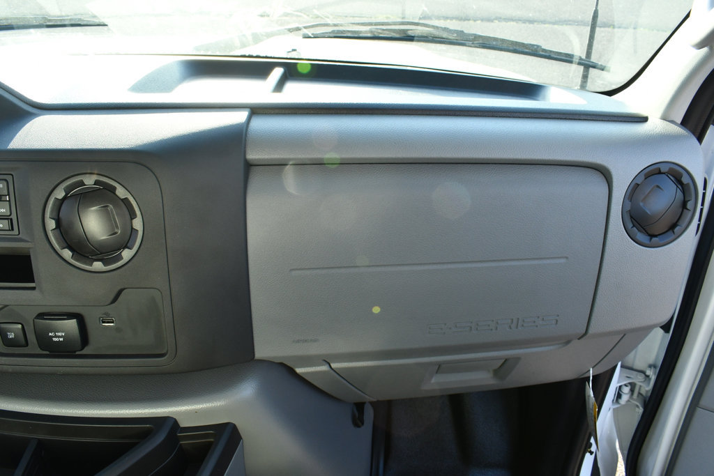 New 2027 Ford E-350 and Econoline 350 Super Duty w/ Power Equipment Group RWD image 9
