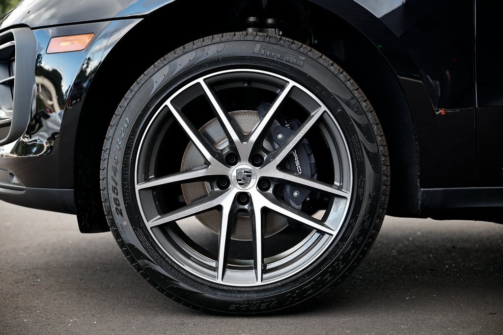 New 2026 Porsche Macan image 12