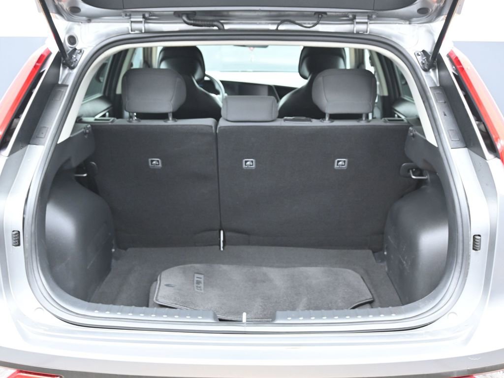 Used 2023 Kia Niro LX image 15