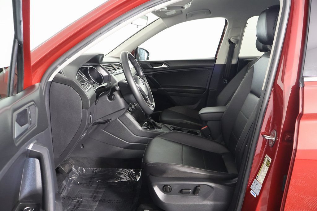 Used 2020 Volkswagen Tiguan SE FWD image 10
