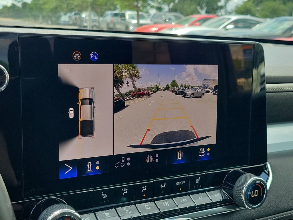 Used 2023 Chevrolet Colorado LT w/ LT Convenience Package II AWD/4WD image 25