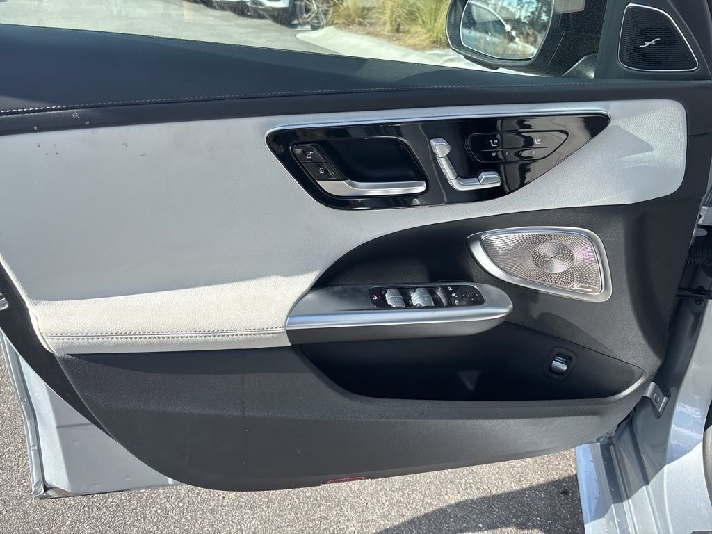 Used 2024 Mercedes-Benz C 300 Sedan image 38