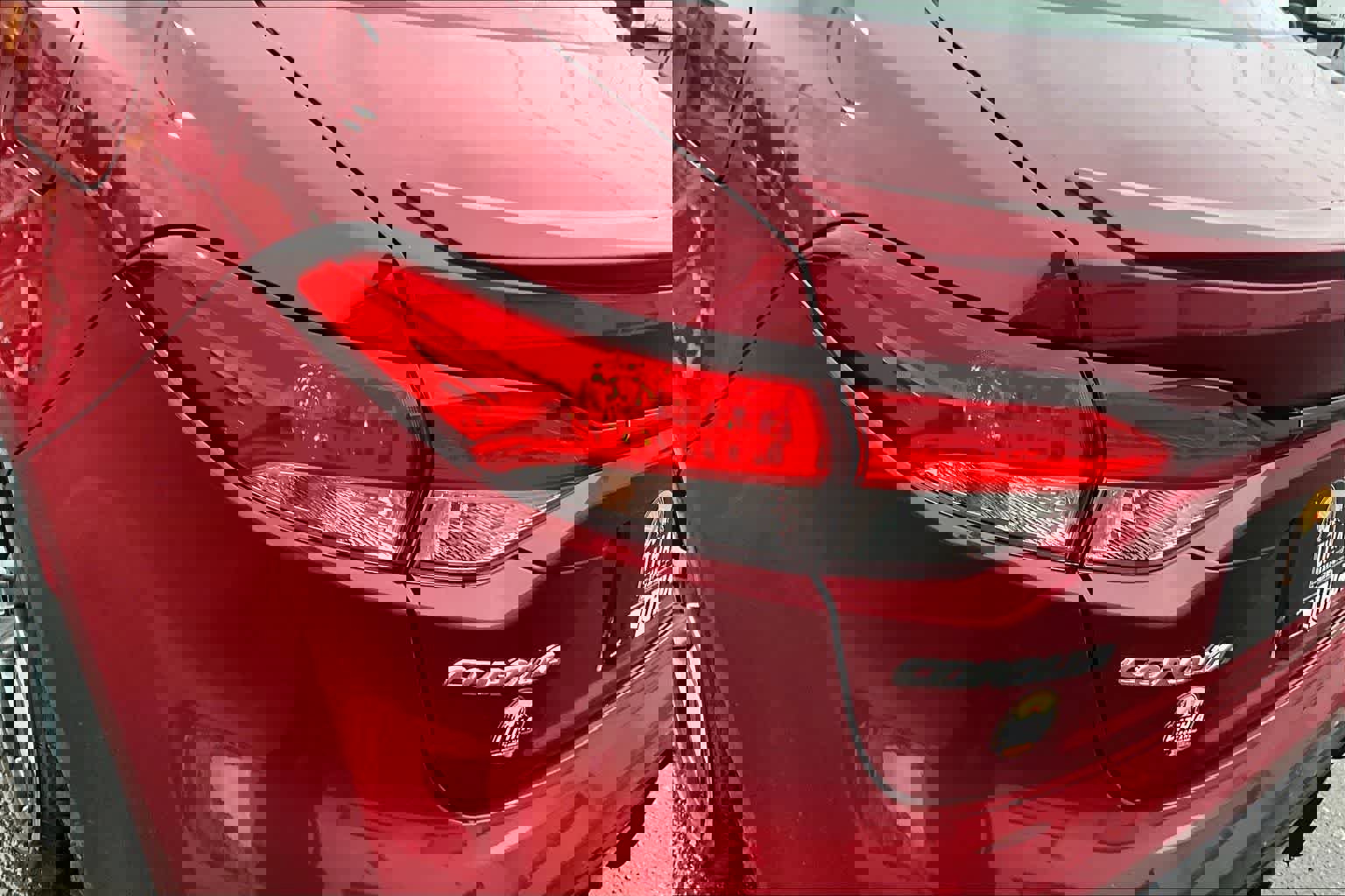 Used 2025 Toyota Corolla SE w/ Convenience Package FWD image 32