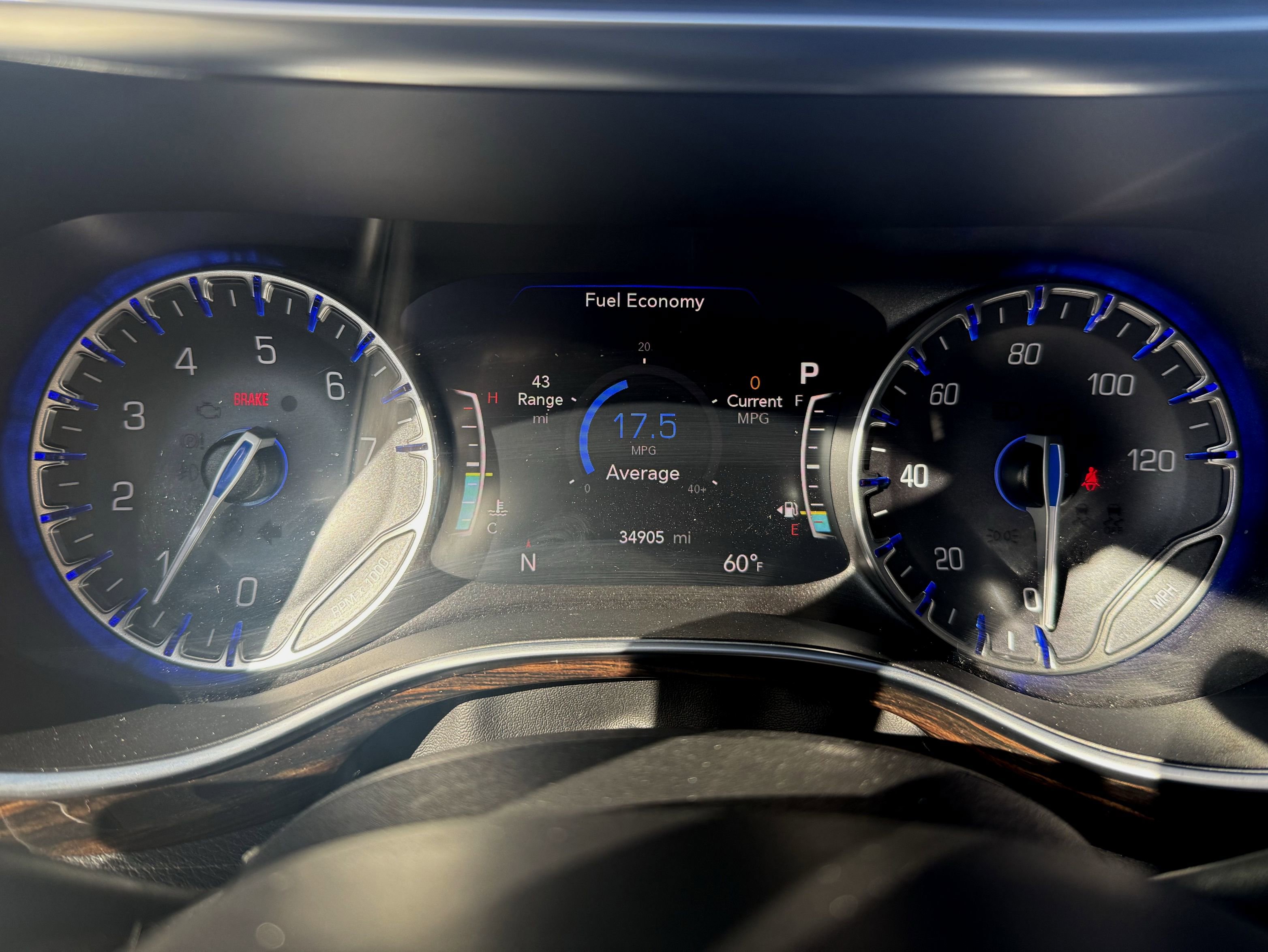 Used 2023 Chrysler Pacifica Limited w/ Uconnect Theater Family Group image 20