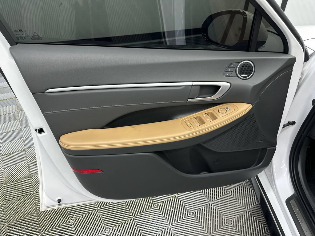 Used 2025 Hyundai Sonata Limited FWD image 11