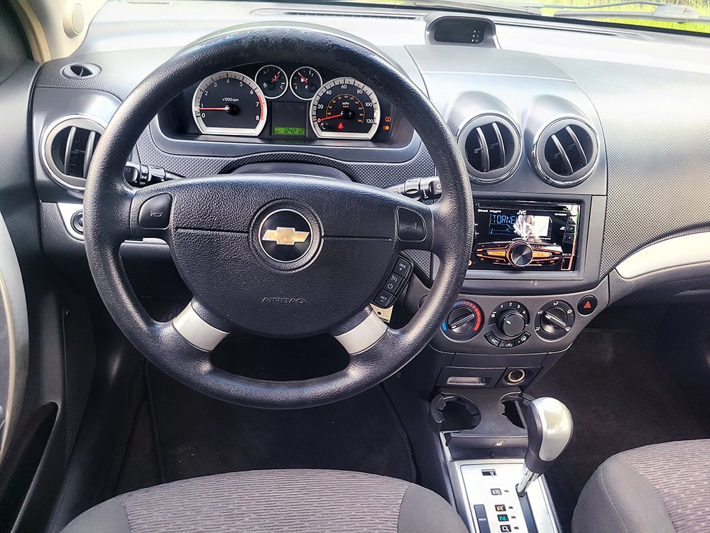 Used 2011 Chevrolet Aveo LT w/ LPO, Bodyside Molding Package FWD image 31