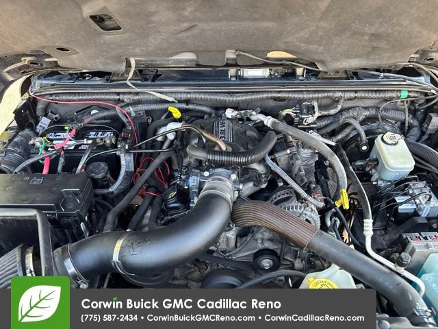 Used 2010 Jeep Wrangler Unlimited Rubicon w/ Dual Top Group AWD/4WD image 31