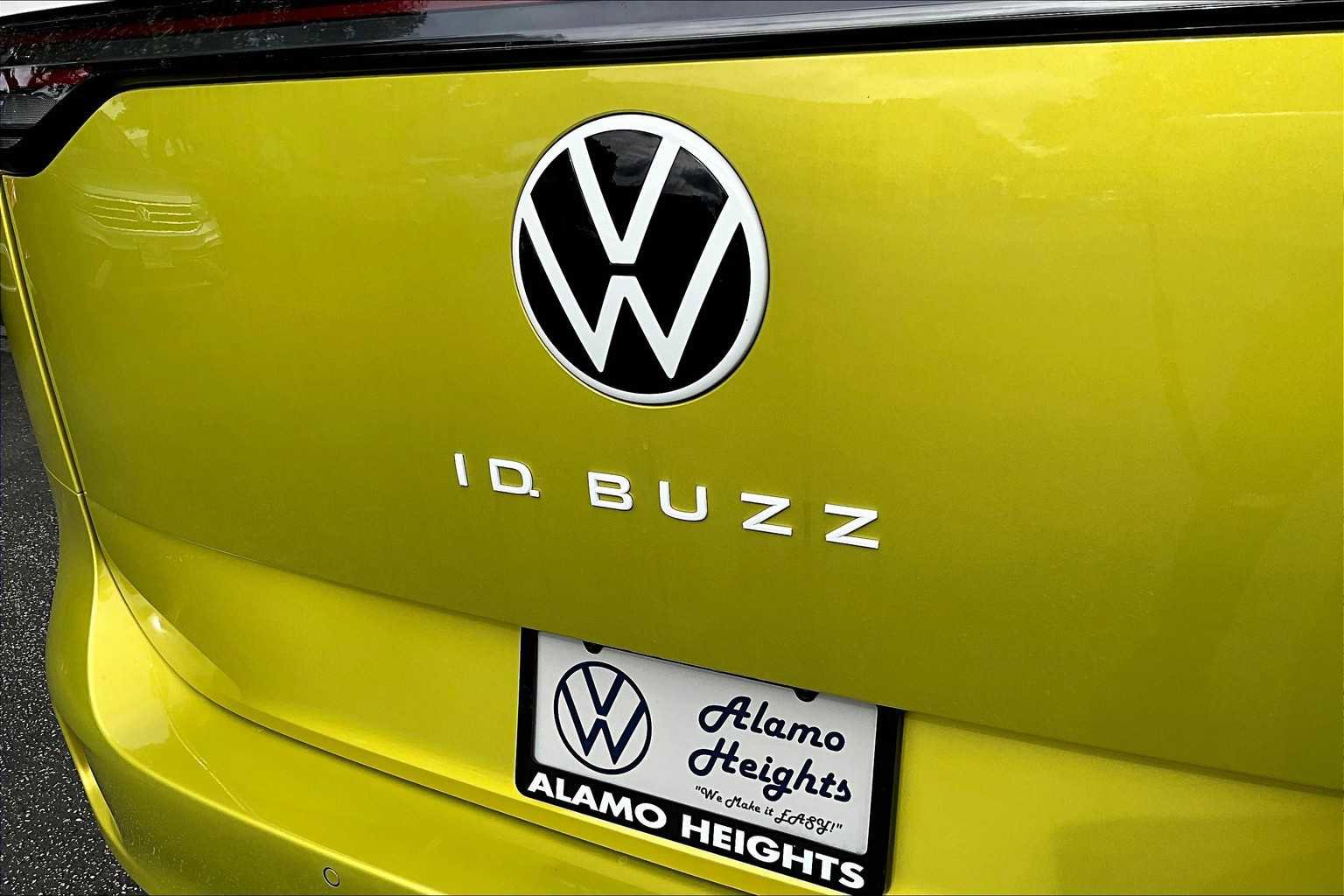 New 2025 Volkswagen ID. Buzz 1st Edition image 15