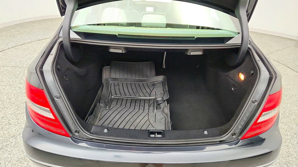 Used 2013 Mercedes-Benz C 300 4MATIC Sedan image 22