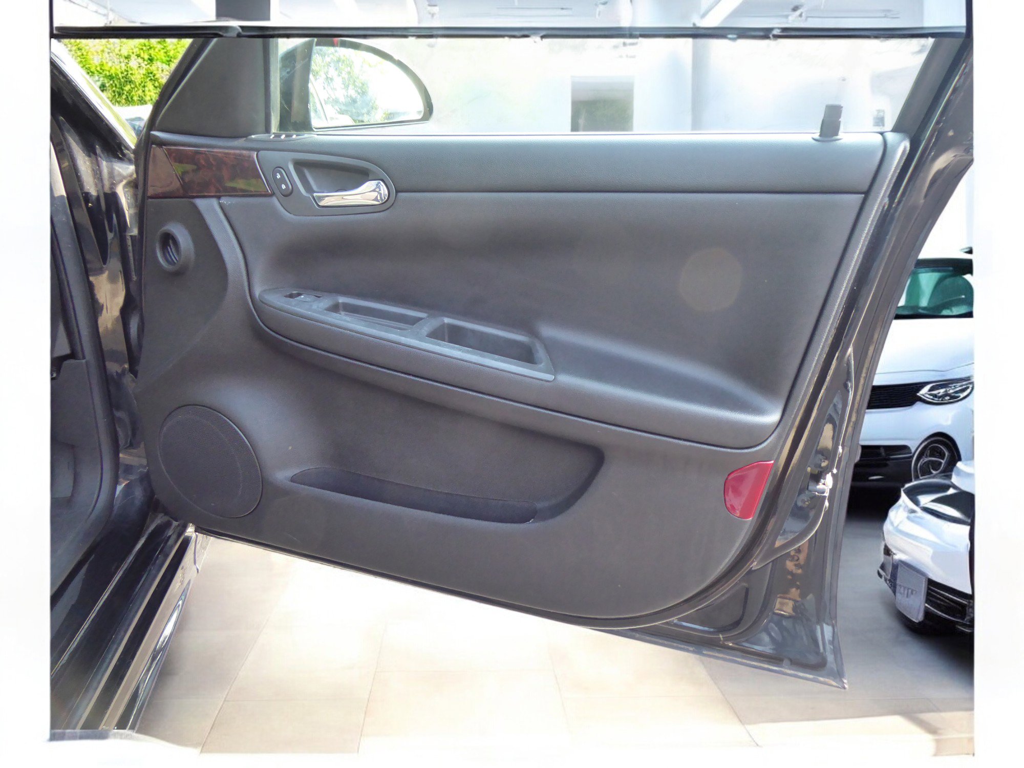 Used 2012 Chevrolet Impala LT w/ LT Sunroof Package image 11