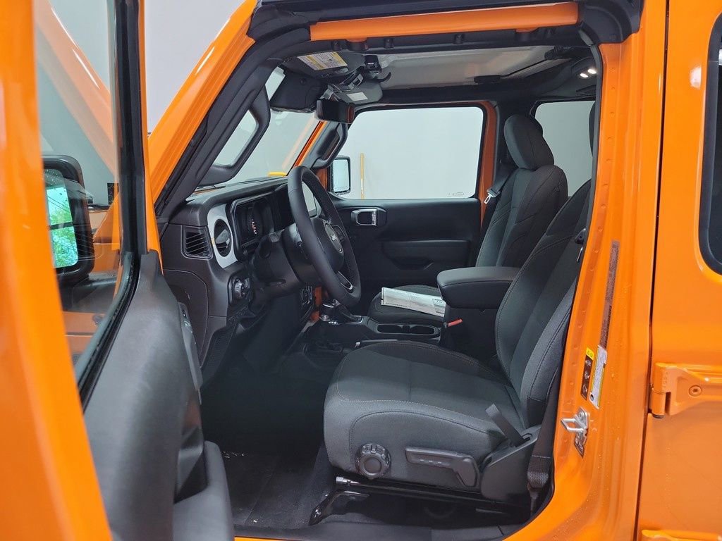 New 2025 Jeep Gladiator Sport image 9