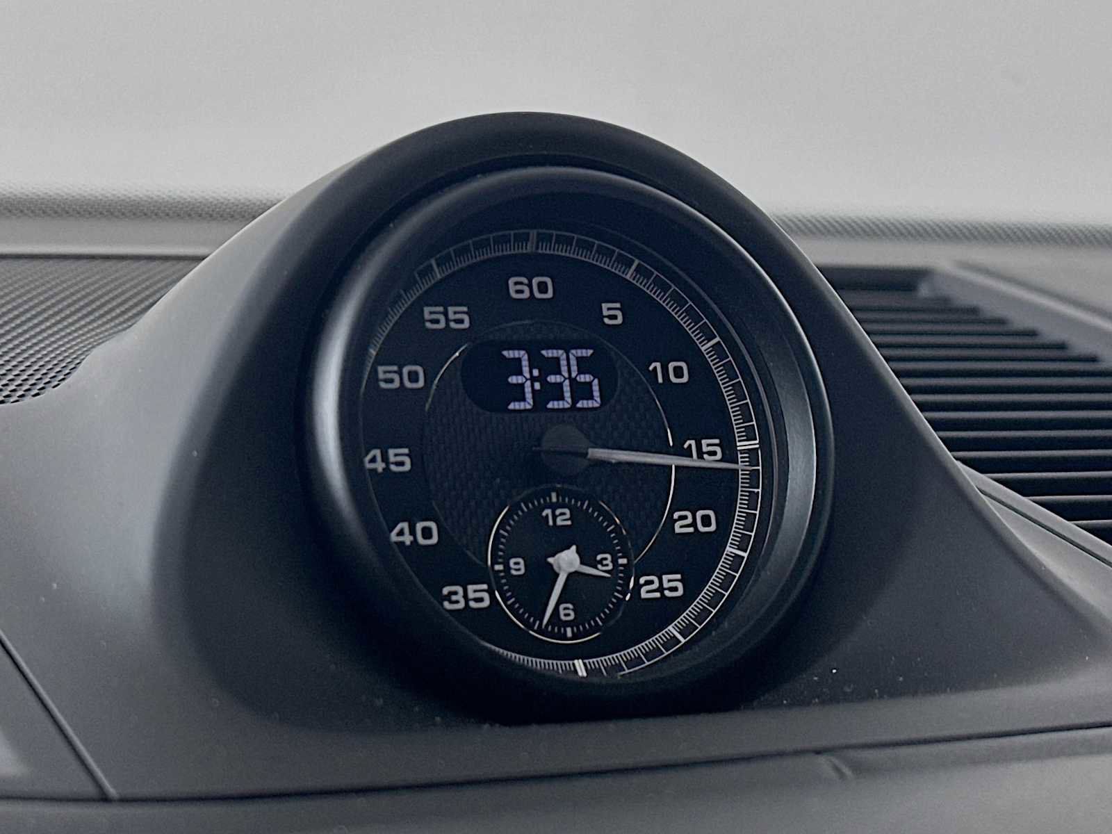 Certified 2024 Porsche Macan GTS image 16