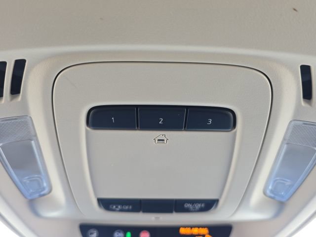 Used 2023 Buick Envision Essence w/ Technology Package I image 41