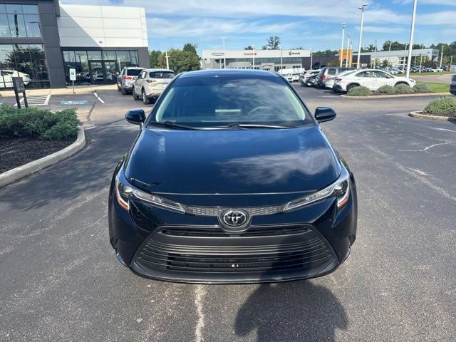 Used 2023 Toyota Corolla LE w/ Carpet Mat Package (TMS) FWD image 4