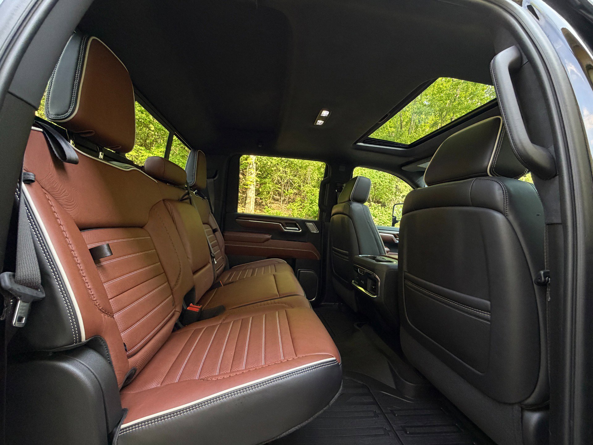 Used 2024 GMC Sierra 3500 Denali Ultimate AWD/4WD image 47