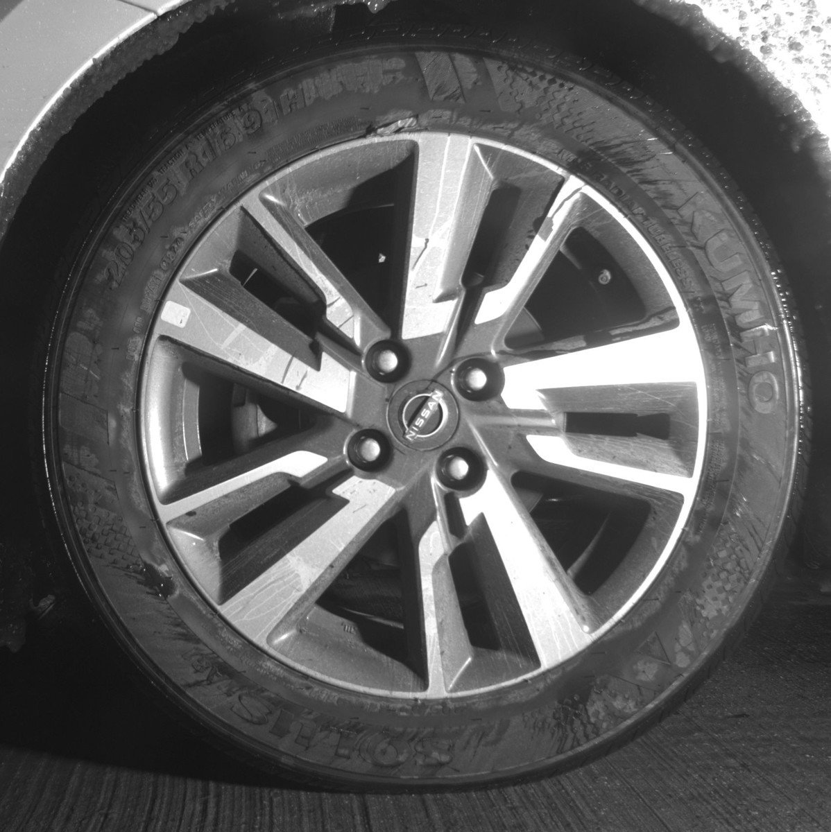 Used 2025 Nissan Versa SV image 12