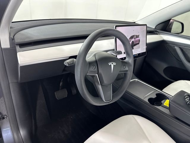 Used 2023 Tesla Model Y Long Range image 13
