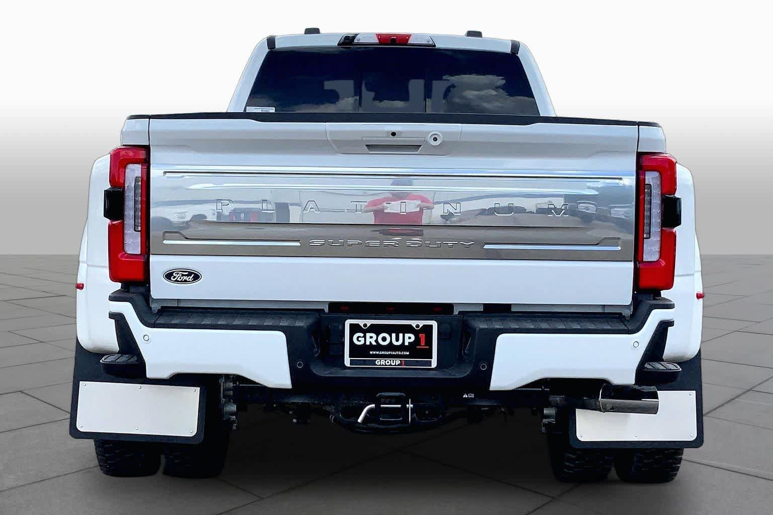New 2027 Ford F450 Platinum w/ Platinum Plus Package AWD/4WD image 4