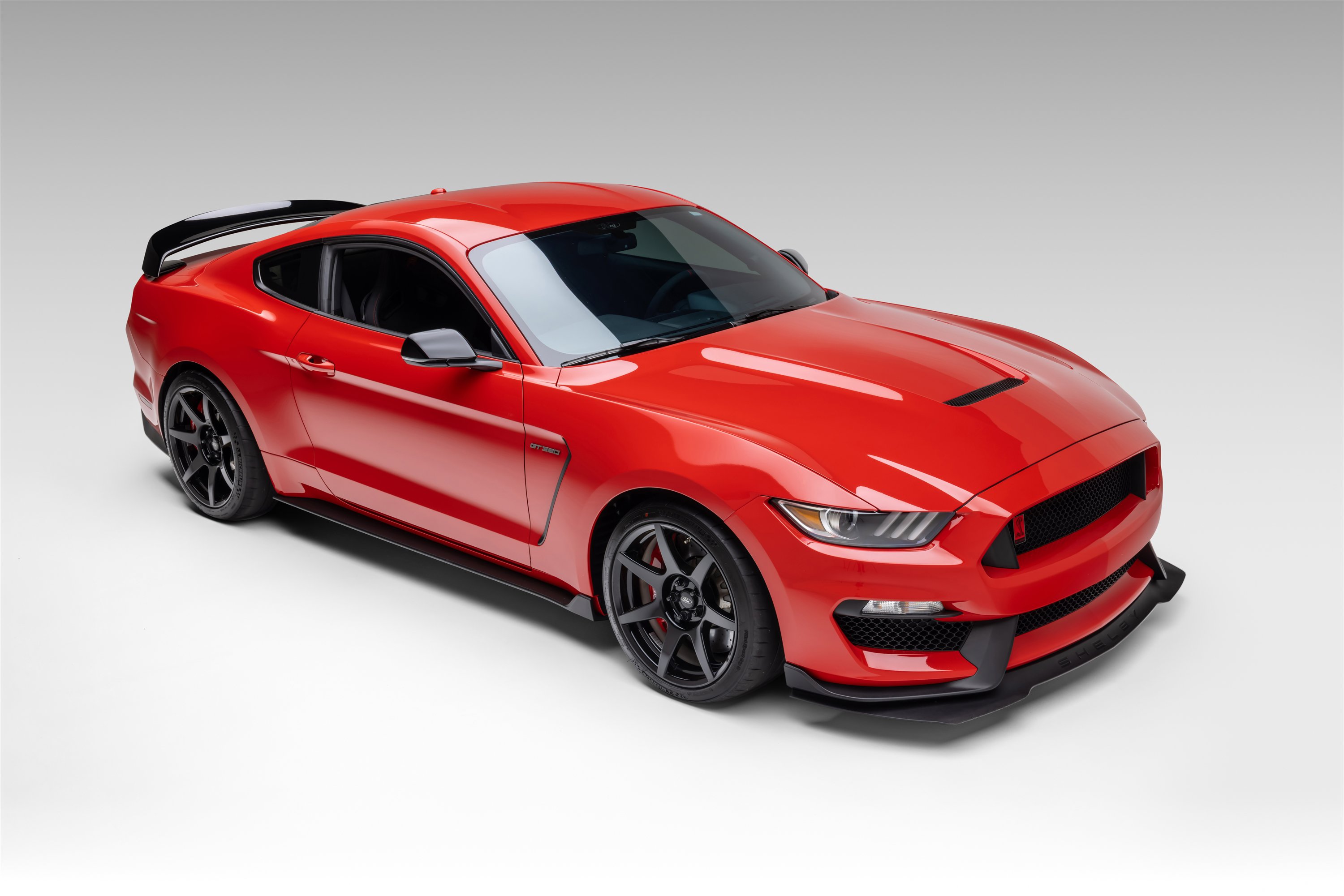 Used 2016 Ford Mustang Shelby GT350R w/ GT350R Equipment Group 920A image 15