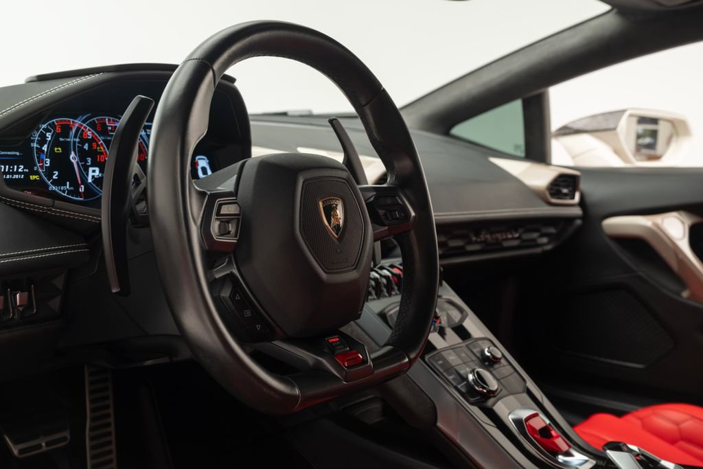Used 2015 Lamborghini Huracan LP 610-4 image 16